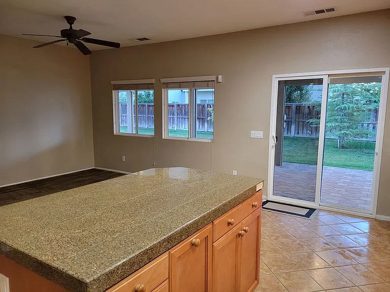 2274 Purple Finch Ct — Photo 10