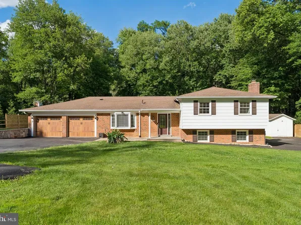 3219 Fox Mill Rd, Oakton, VA 22124