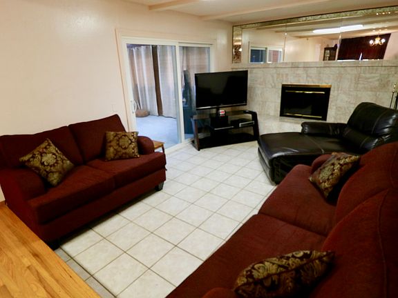 3rd image of 2465 Olympic Dr