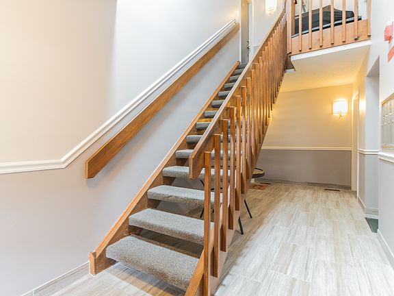 5th image of 344 Essex Ct #4-A-R
