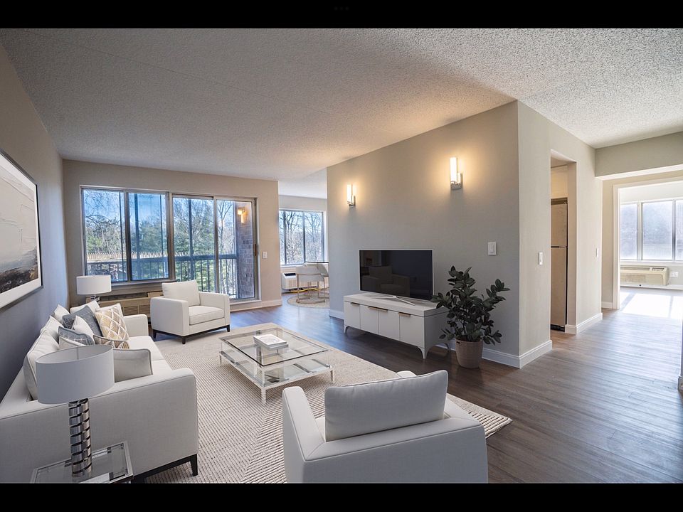 1st image of 195 Wellington Ct APT 3G