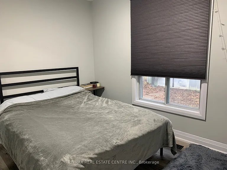 34 Caledonia Rd — Photo 11