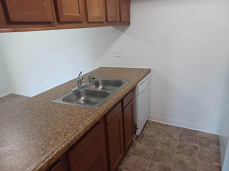 Thornridge Apartments — Photo 67