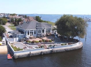 238 W Islip Rd, West Islip, NY 11795