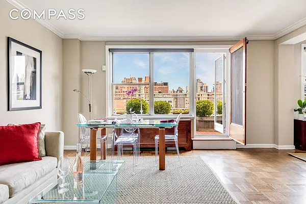 Sold by Compass | media 5