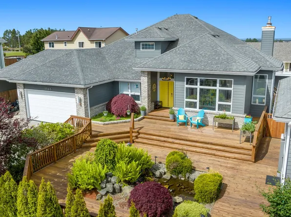 1946 Arthur St, North Bend, OR 97459