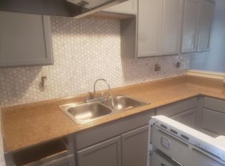 3900 11th St NW #7, Albuquerque, NM 87107