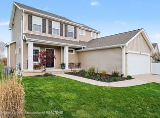1161 Bluestem Ct, Owosso, MI 48867