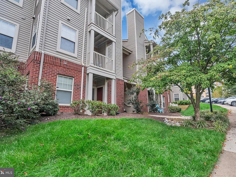 1783 Jonathan Way #H — Photo 11