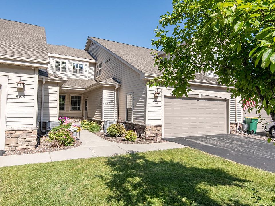 552 Cedar Bluffs Way Slinger WI Zillow