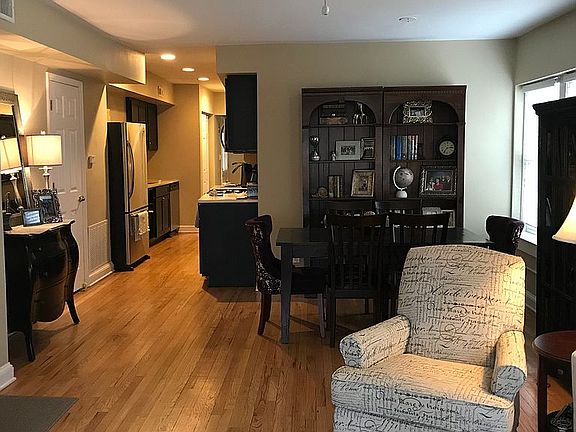 3rd image of 5115 Wyandotte St APT 3S