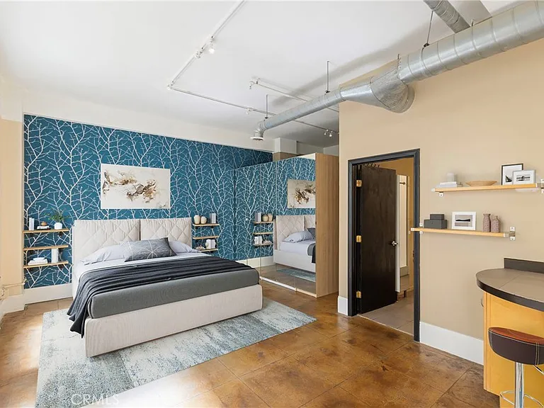 108 W 2nd St #410 — Photo 2