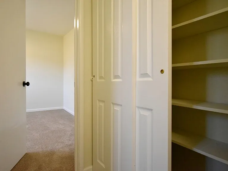 2132 Roosevelt Ave — Photo 11
