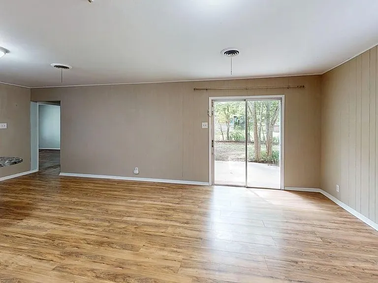 1613 Avalon Rd — Photo 12
