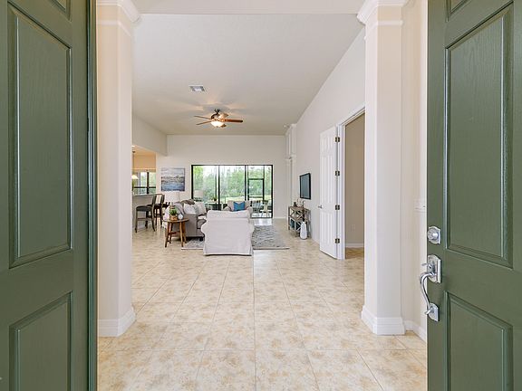 4th image of 40 Meadowfield Ct