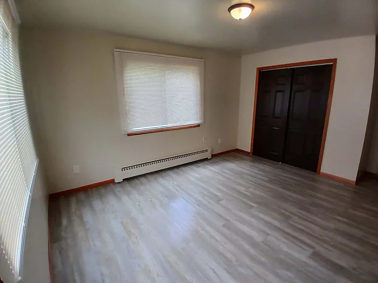 196 Flintridge Dr — Photo 5