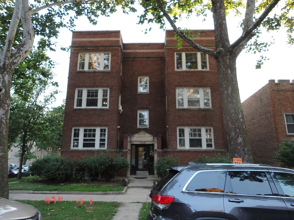 1st image of 5700 N Artesian Ave #1S