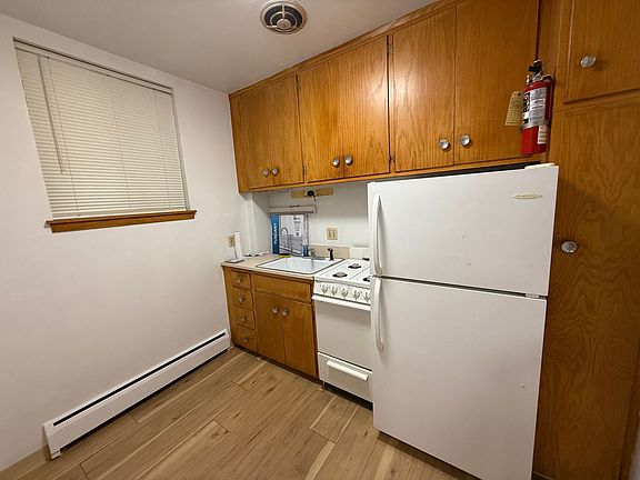 3rd image of 643 Cleveland Ave S APT 1