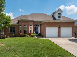 9102 Falcon Rdg, Sellersburg, IN 47172