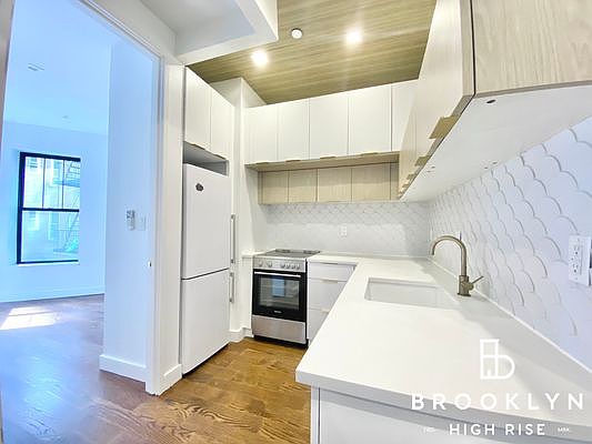 5th image of 140 Martense St APT 5A