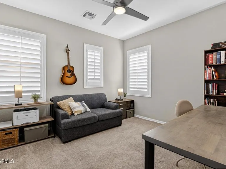 2419 W Gloria Ln — Photo 26