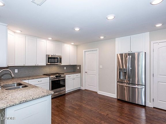 5th image of 3132 Bakertown Station Way