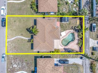 6618 3rd Ave N, Saint Petersburg, FL 33710