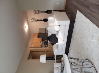 Dolphin Square Apartments, Milwaukee, WI 53226