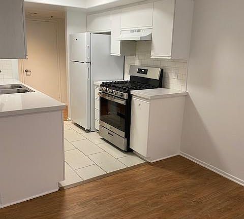 4th image of 4417 Hazeltine Ave APT 111