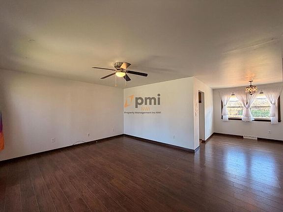 3rd image of 9537 Arthur St