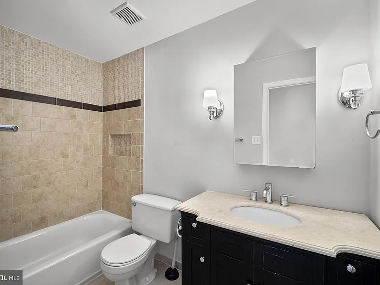 10129 Green Holly Ter — Photo 15