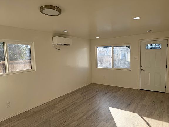 2nd image of 6216 Palm Ave #1/2