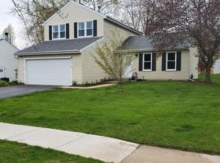 1682 Lind Ln, Gurnee, IL 60031