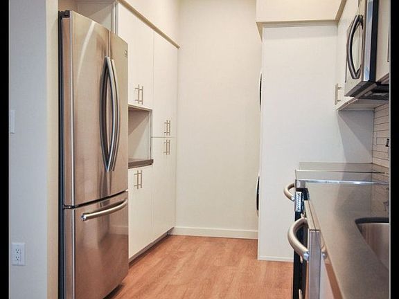 5th image of 1574 Myers Ln #203