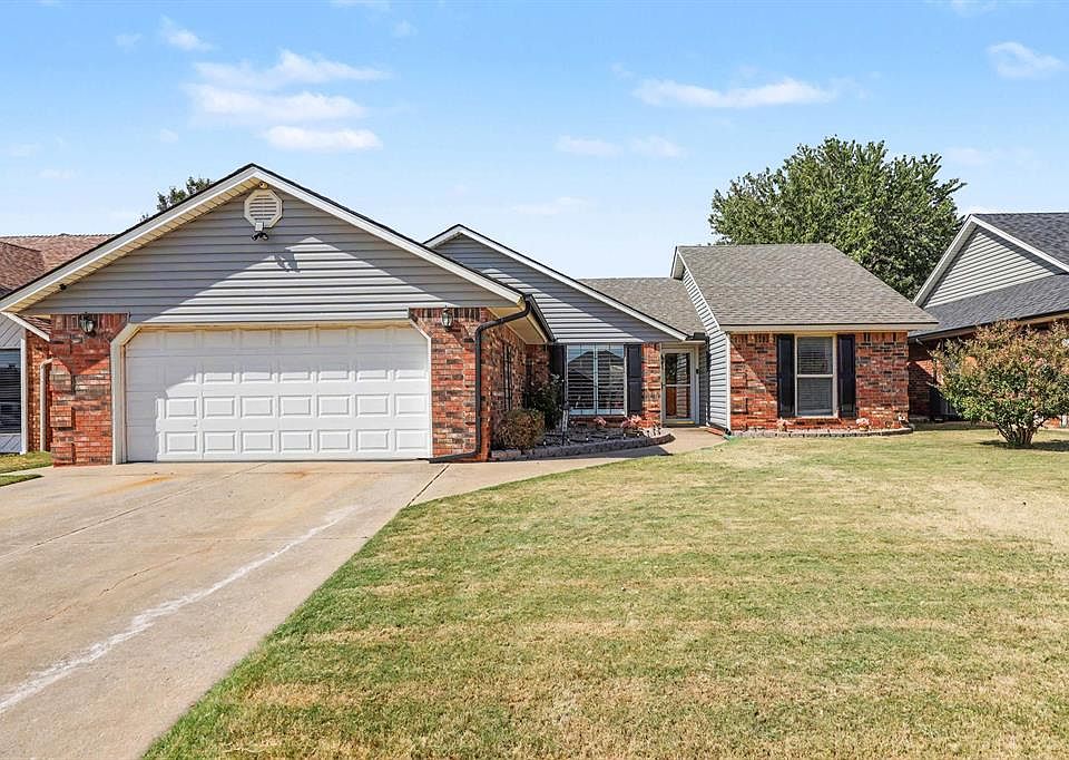 1st image of 3149 SW 100th Pl