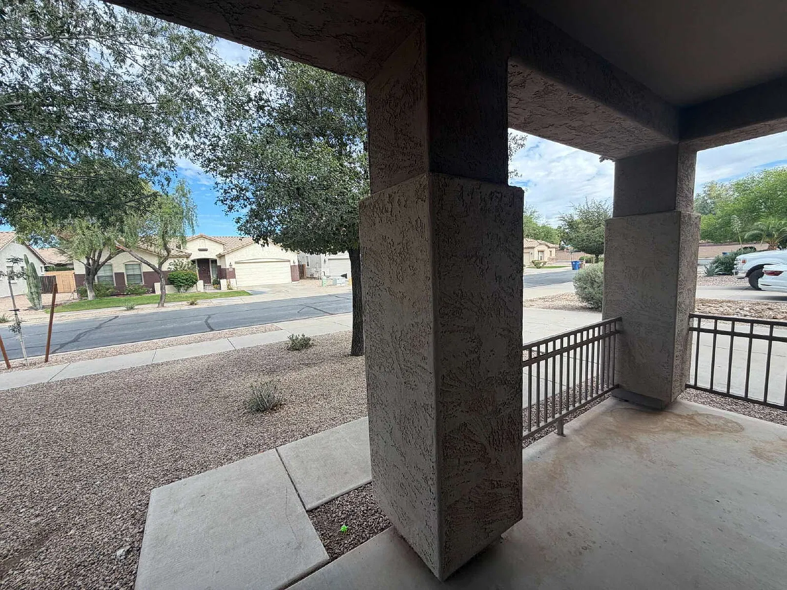 4 bed, 2.5 bath, 2307 sqft, $2,695 — Photo 3