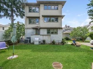 37 Spring St, Millburn, NJ 07041