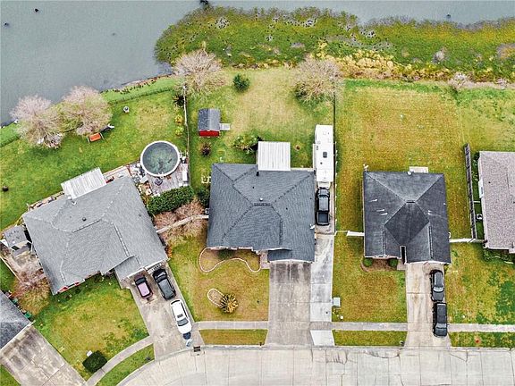 4th image of 108 Gail Dr