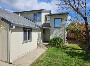 5342 Valleyridge Dr APT 4, Redding, CA 96003