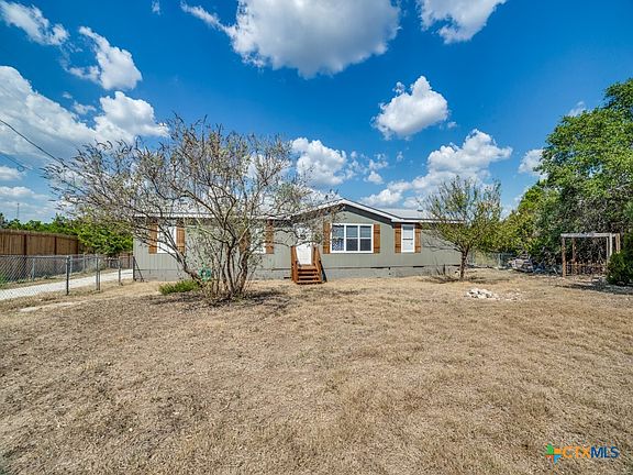 3rd image of 1097 Mountain View Dr