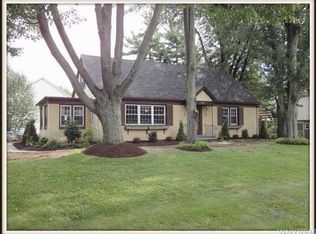 955 Dodge Rd, Getzville, NY 14068