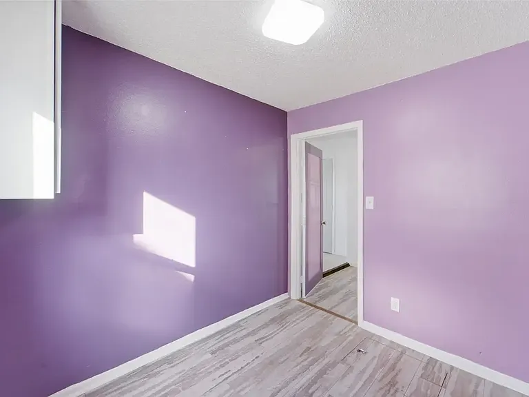 2644 Chicago Ave — Photo 8