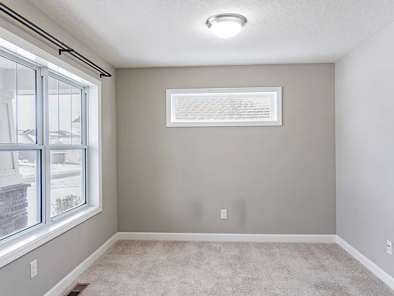 1430 Nutmeg Cir — Photo 24