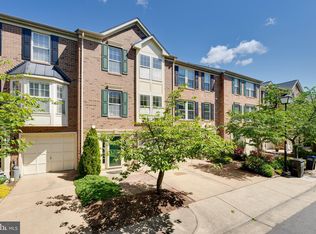 921 Rolfe Pl, Alexandria, VA 22314