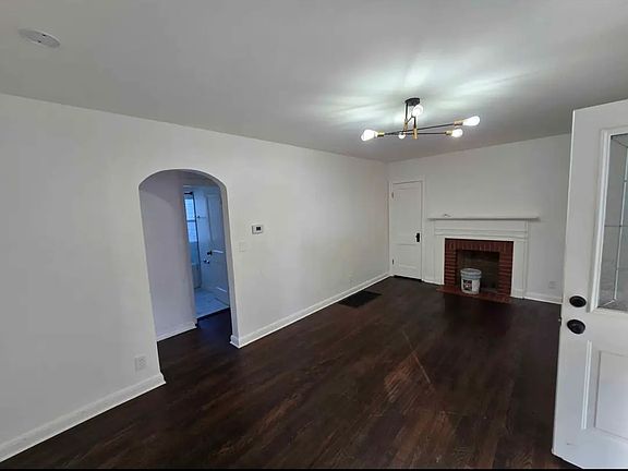 5th image of 2182 Union Ave