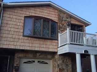 31 Bowling Green Pl, Staten Island, NY 10314