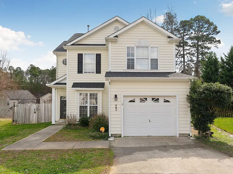 23 Keswick Ct — Photo 1