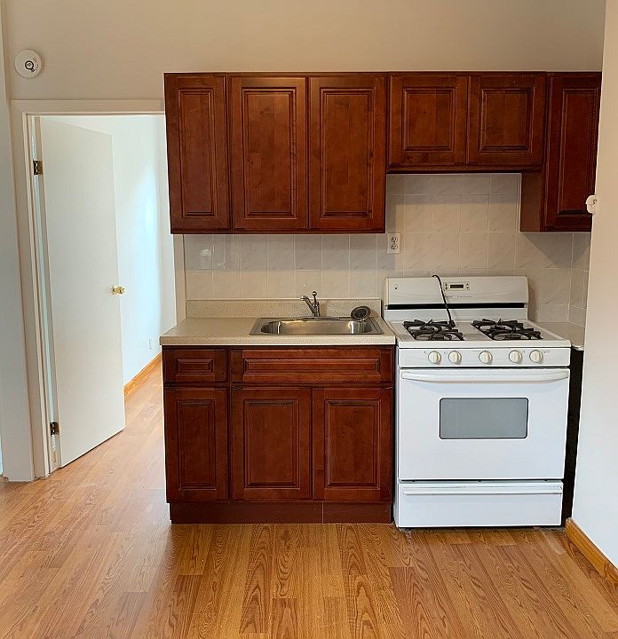 1st image of 12 Elizabeth St #19