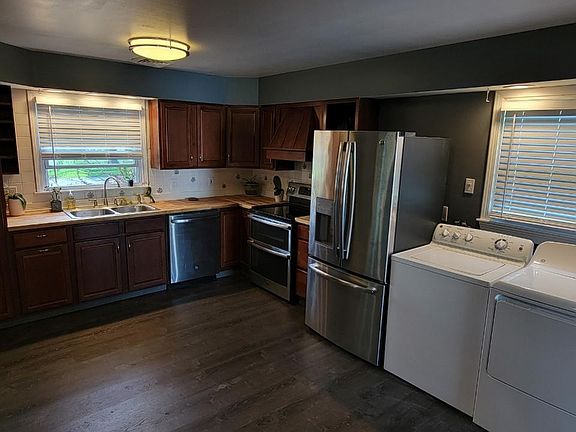 3rd image of 31 Keeler Dr