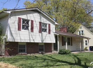 1810 SW 30th St, Topeka, KS 66611